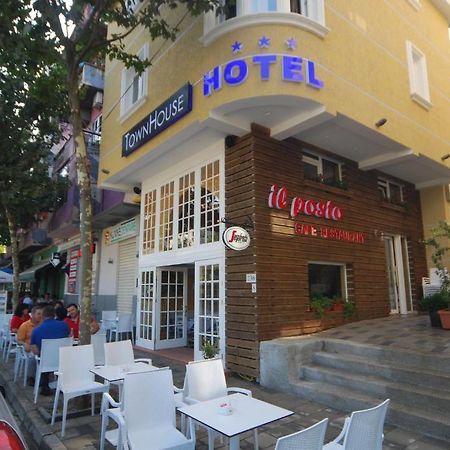 Hotel Town House Тирана Екстериор снимка