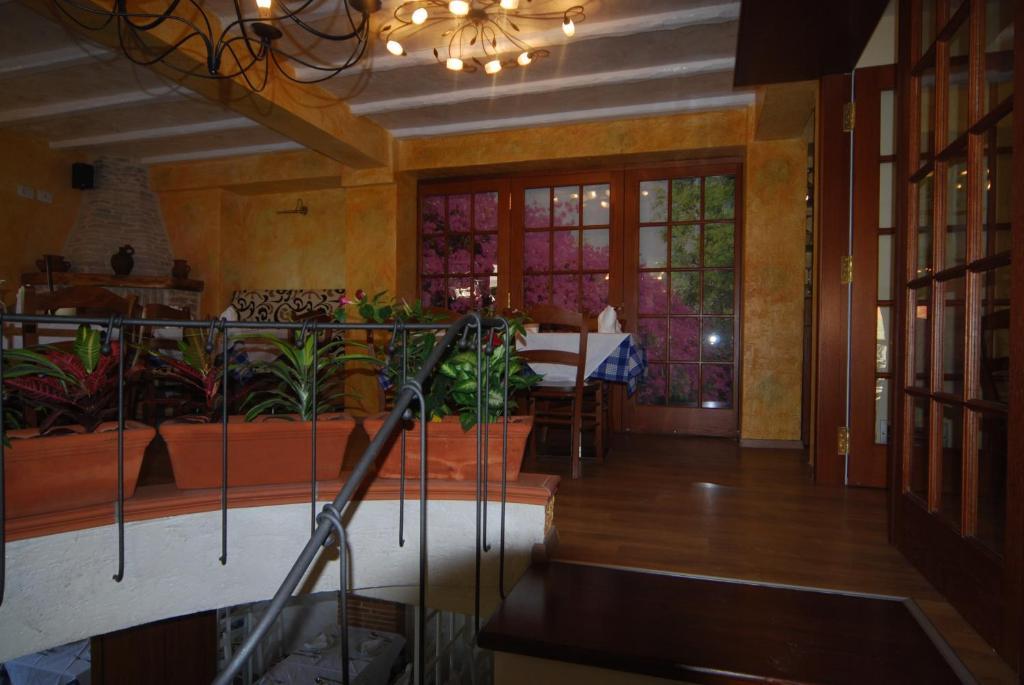 Hotel Town House Тирана Екстериор снимка