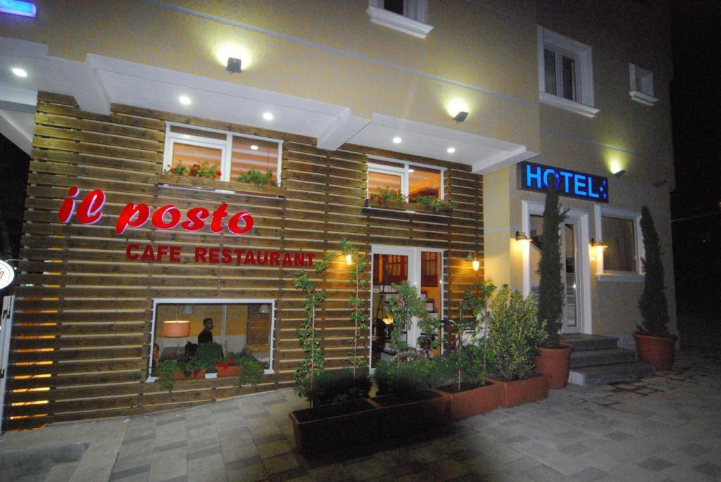 Hotel Town House Тирана Екстериор снимка